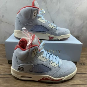 AJ5 Trophy