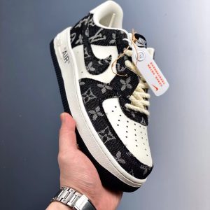 Air Force 1 LV Black and White