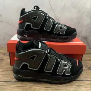 UPTEMPO Black