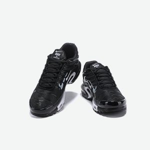 Nike Air Max Plus Overbranding Black